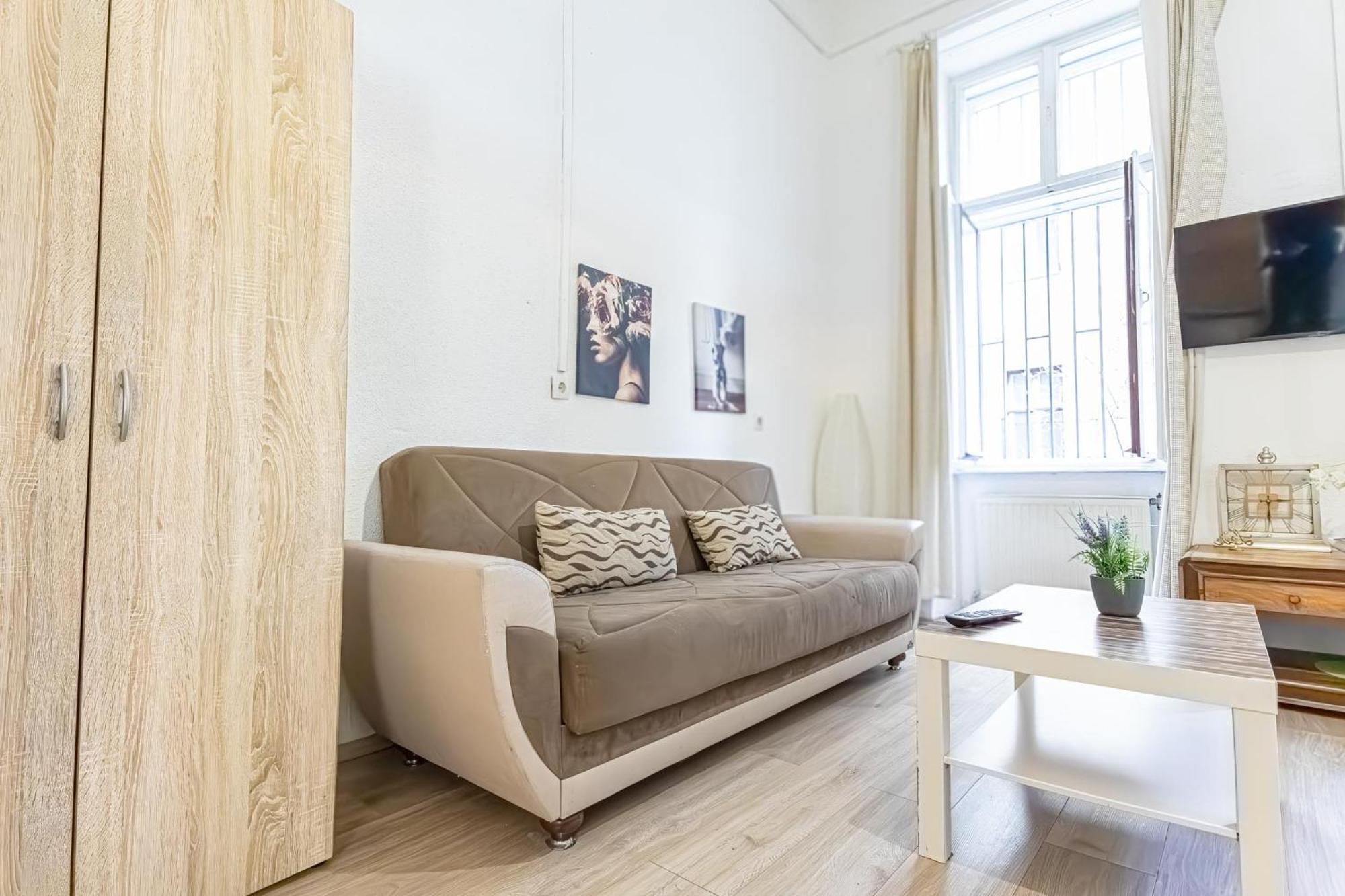Chic Apartment- Suitable For Longstays Near Matzleinsforferplatz Wien Eksteriør billede