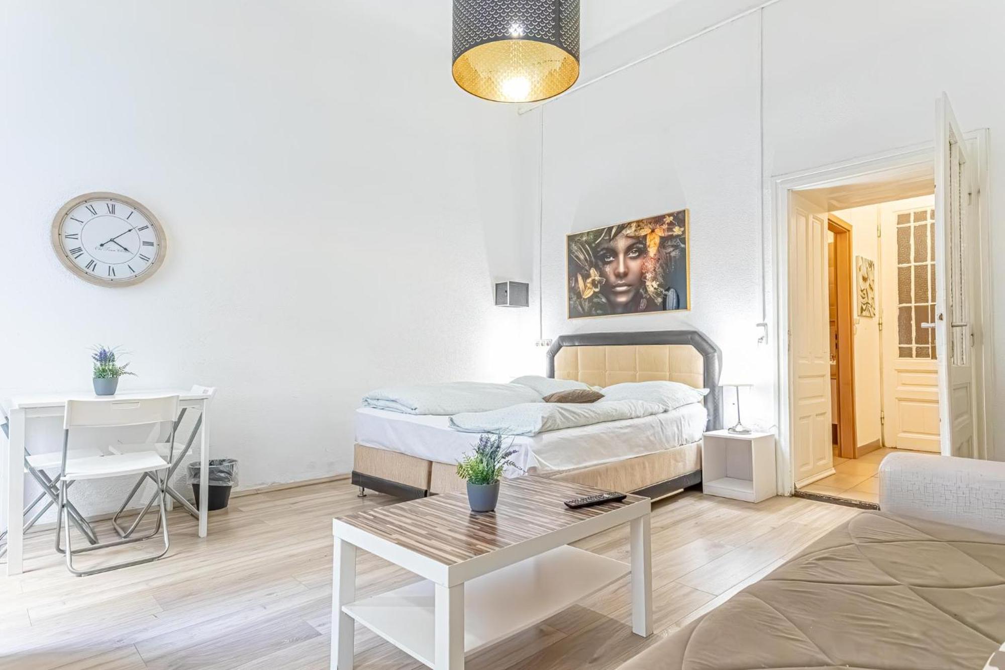 Chic Apartment- Suitable For Longstays Near Matzleinsforferplatz Wien Eksteriør billede