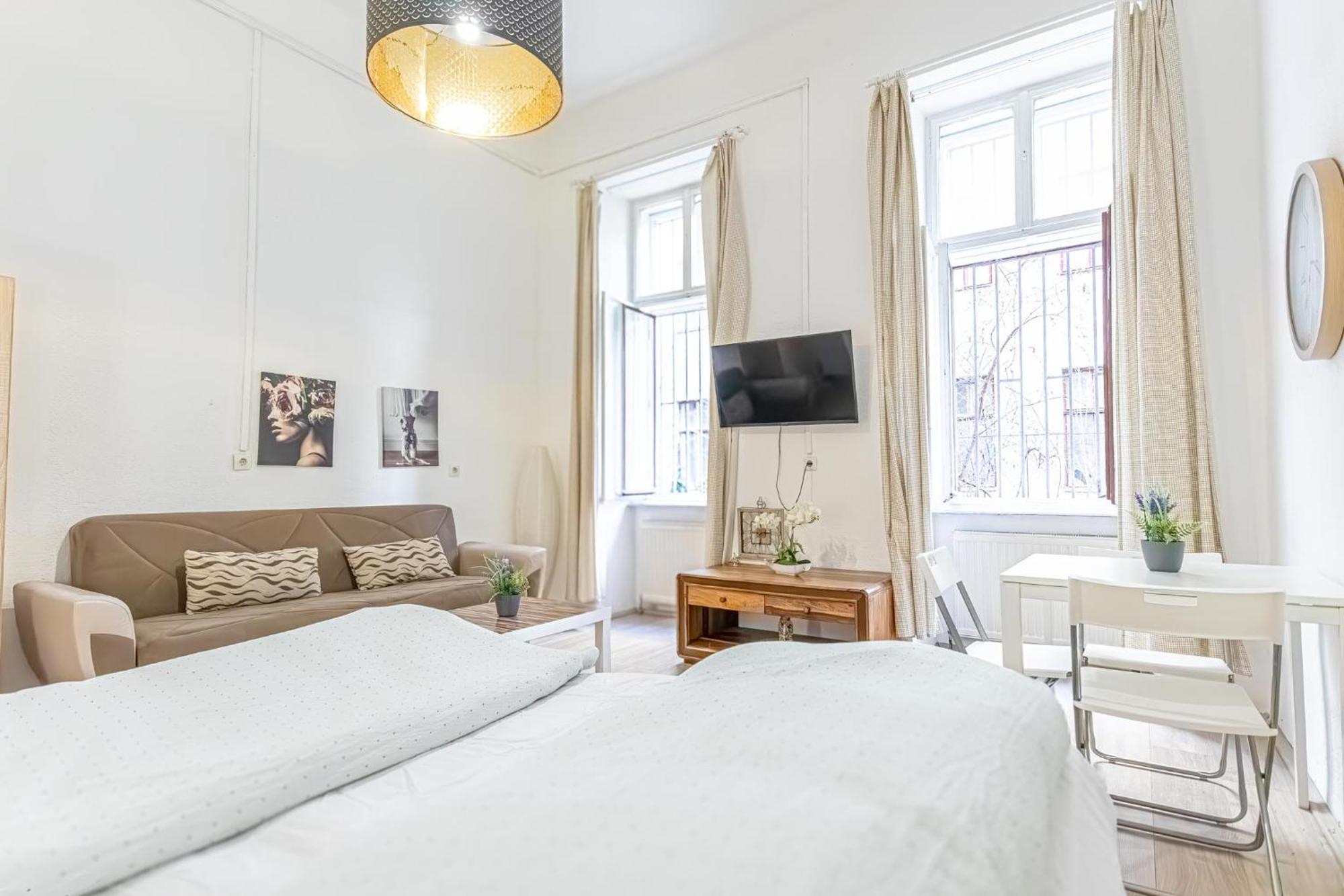 Chic Apartment- Suitable For Longstays Near Matzleinsforferplatz Wien Eksteriør billede