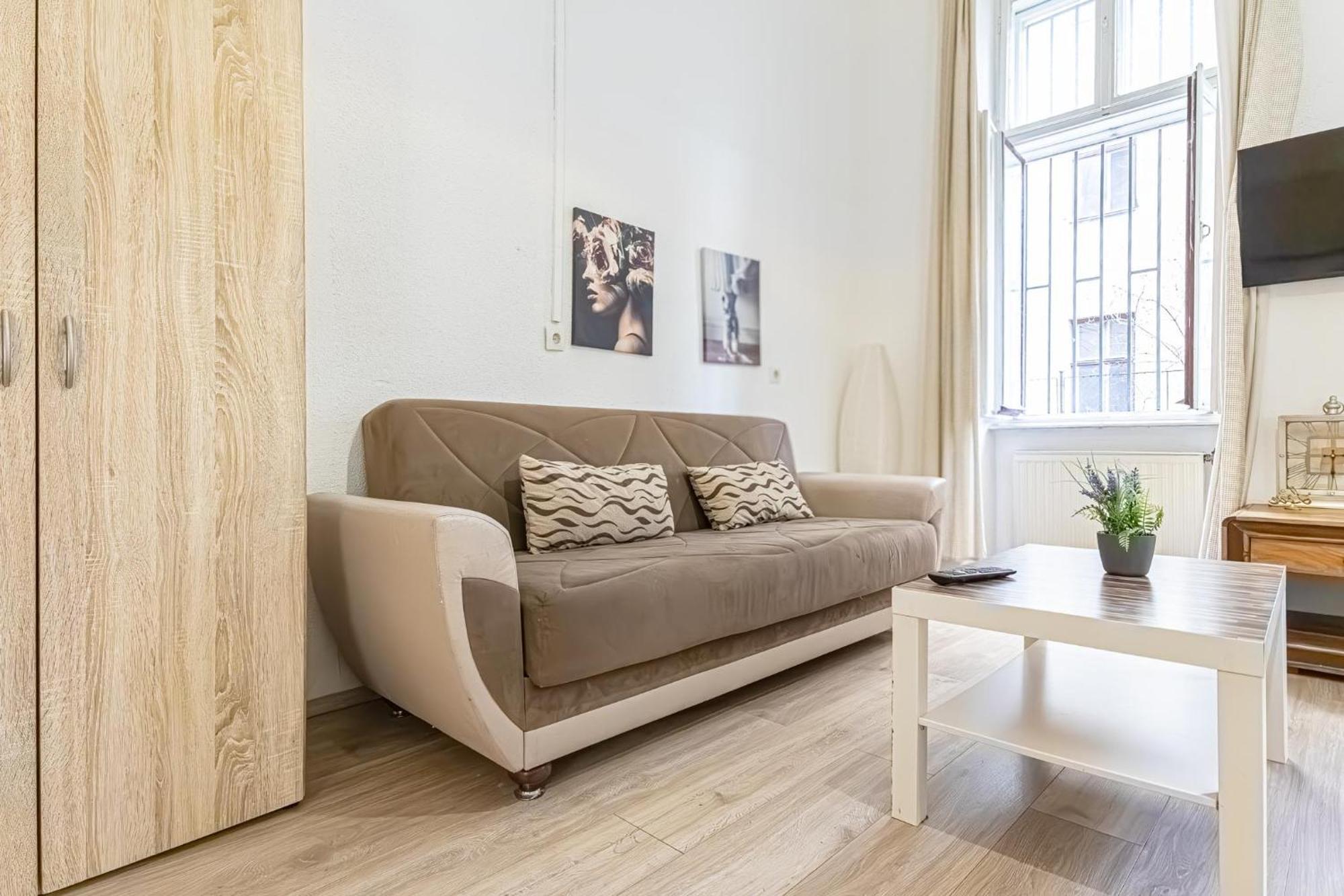 Chic Apartment- Suitable For Longstays Near Matzleinsforferplatz Wien Eksteriør billede