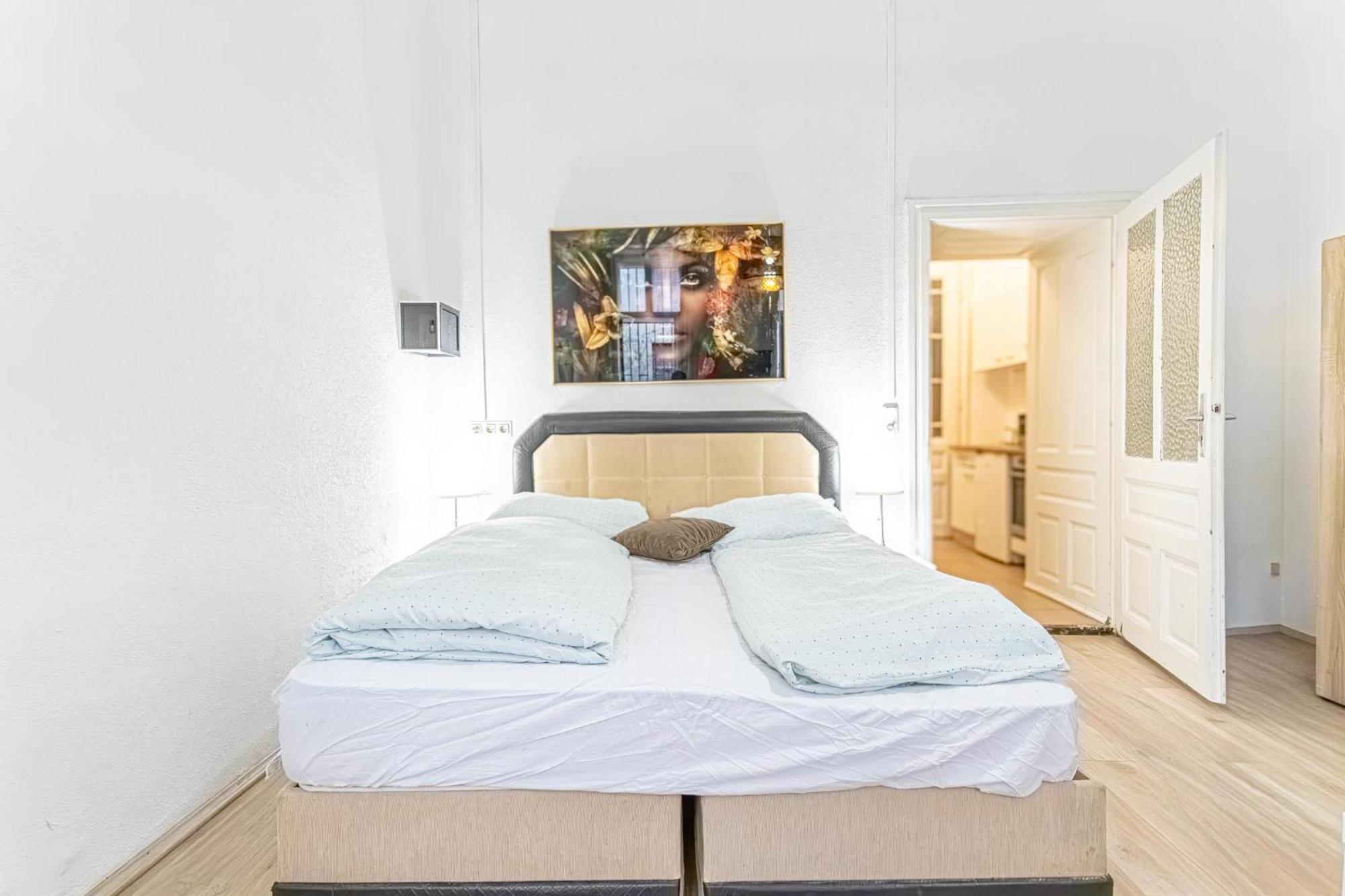 Chic Apartment- Suitable For Longstays Near Matzleinsforferplatz Wien Eksteriør billede